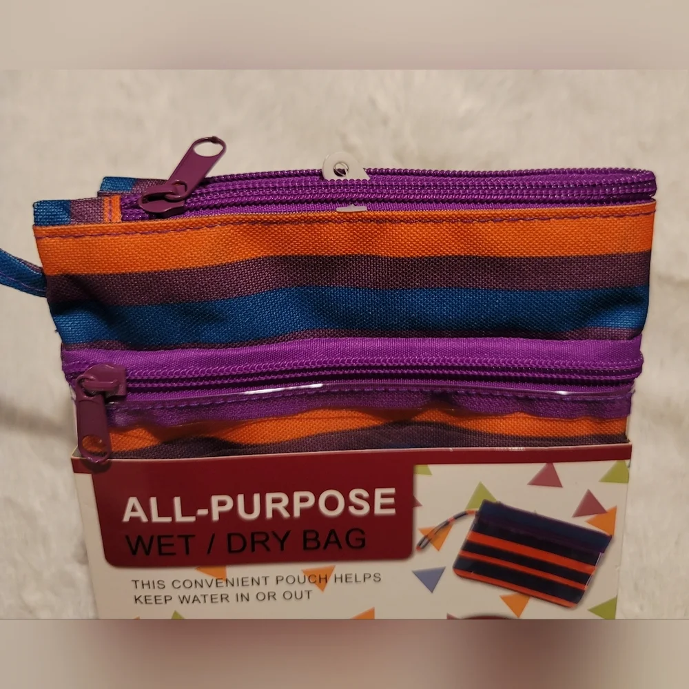 All-Purpose Wet/Dry Bag With Touchscreen Pouch